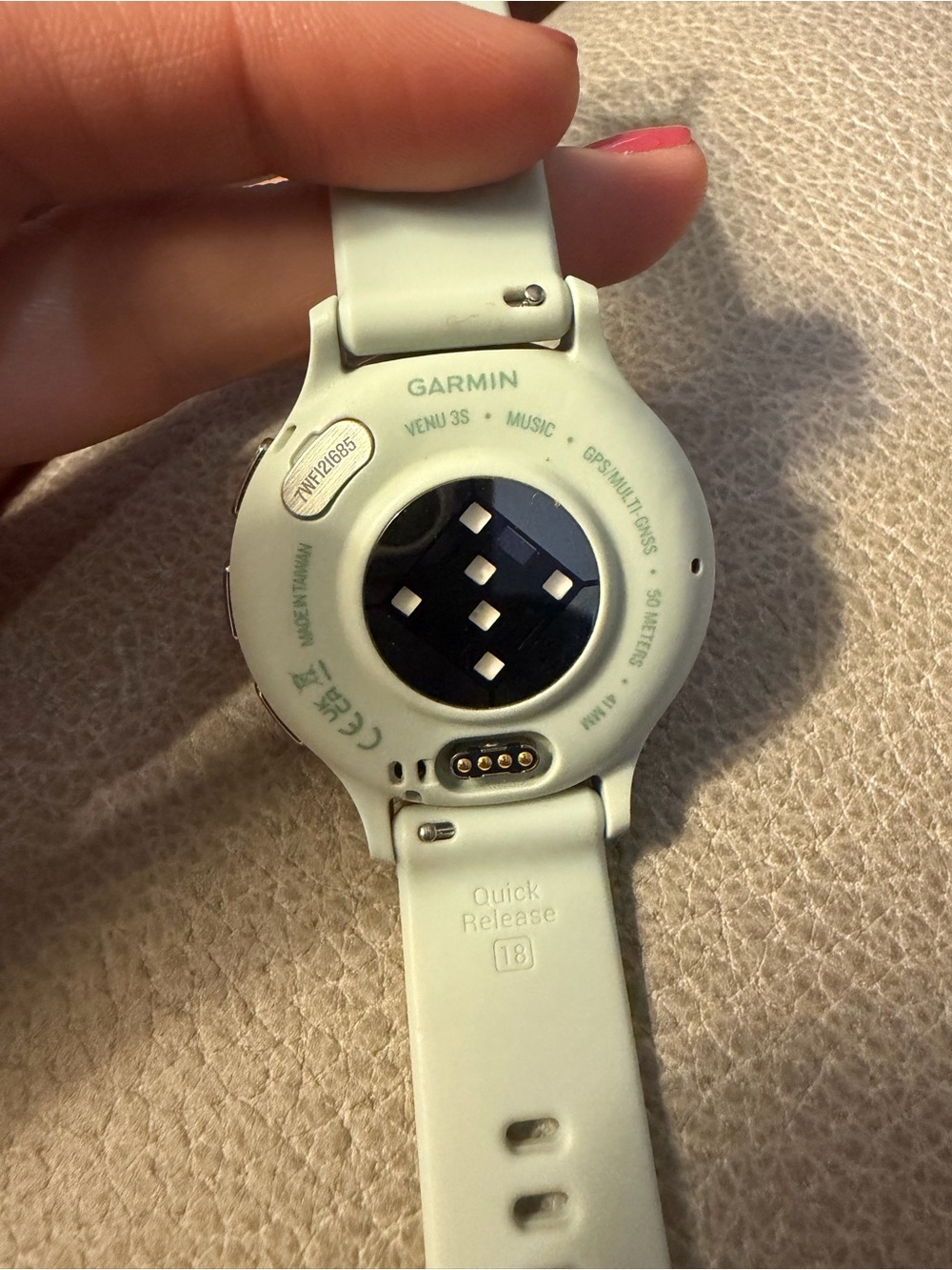 Garmin Venu 3s Smartwatch sage grey - Picture 2 of 4